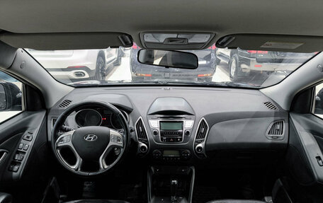 Hyundai ix35 I рестайлинг, 2011 год, 950 000 рублей, 17 фотография