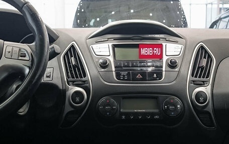 Hyundai ix35 I рестайлинг, 2011 год, 950 000 рублей, 18 фотография