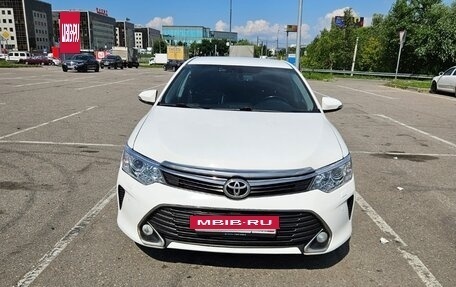 Toyota Camry, 2015 год, 1 600 000 рублей, 2 фотография