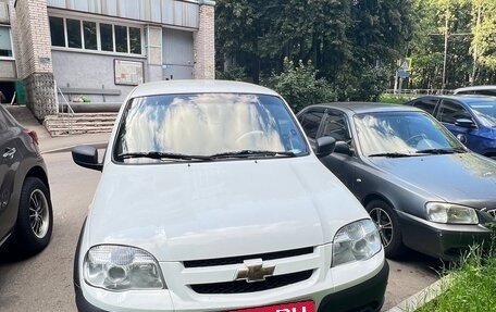 Chevrolet Niva I рестайлинг, 2016 год, 750 000 рублей, 4 фотография