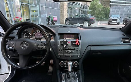 Mercedes-Benz C-Класс, 2010 год, 1 300 000 рублей, 11 фотография