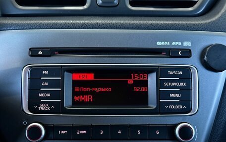 KIA Rio III рестайлинг, 2015 год, 999 000 рублей, 20 фотография