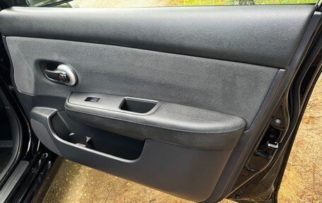 Nissan Tiida, 2011 год, 700 000 рублей, 30 фотография