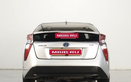 Toyota Prius IV XW50, 2017 год, 1 479 000 рублей, 6 фотография