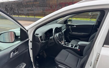 KIA Sportage IV рестайлинг, 2021 год, 2 350 000 рублей, 10 фотография
