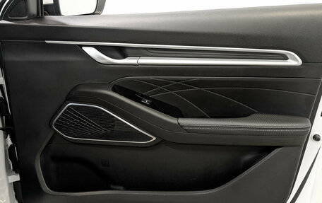 Geely Emgrand, 2024 год, 1 750 000 рублей, 24 фотография
