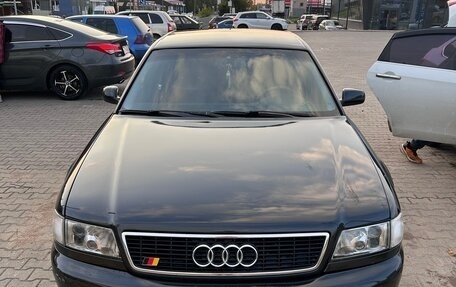 Audi A8, 1997 год, 550 000 рублей, 1 фотография