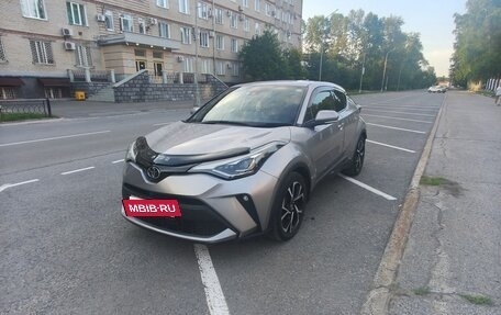Toyota C-HR I рестайлинг, 2022 год, 1 875 000 рублей, 10 фотография