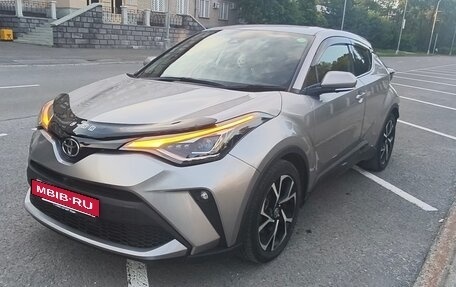 Toyota C-HR I рестайлинг, 2022 год, 1 875 000 рублей, 11 фотография