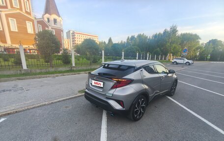 Toyota C-HR I рестайлинг, 2022 год, 1 875 000 рублей, 15 фотография