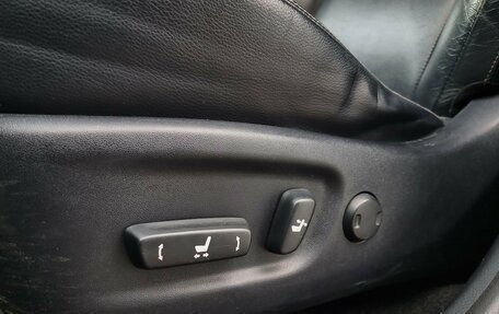 Toyota RAV4, 2013 год, 1 999 000 рублей, 18 фотография