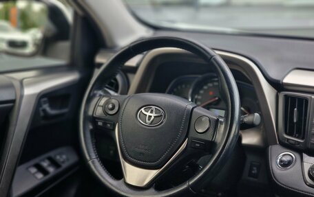 Toyota RAV4, 2013 год, 1 999 000 рублей, 21 фотография