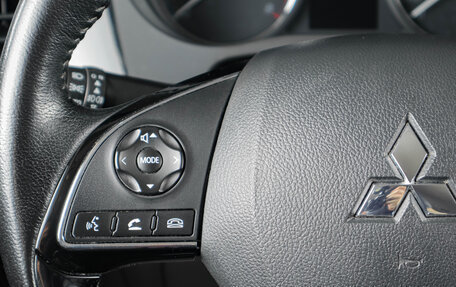 Mitsubishi Outlander III рестайлинг 3, 2020 год, 2 359 000 рублей, 15 фотография