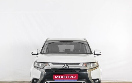 Mitsubishi Outlander III рестайлинг 3, 2020 год, 2 359 000 рублей, 2 фотография
