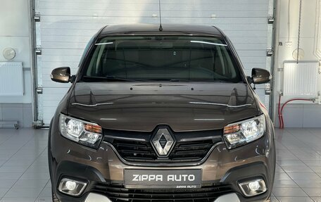 Renault Logan II, 2018 год, 959 000 рублей, 2 фотография