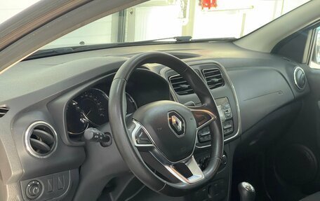 Renault Logan II, 2018 год, 959 000 рублей, 8 фотография