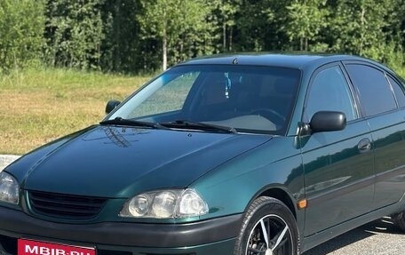 Toyota Avensis III рестайлинг, 1999 год, 420 000 рублей, 1 фотография
