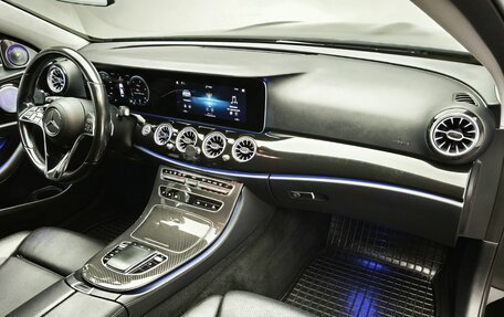 Mercedes-Benz E-Класс, 2021 год, 3 600 000 рублей, 15 фотография