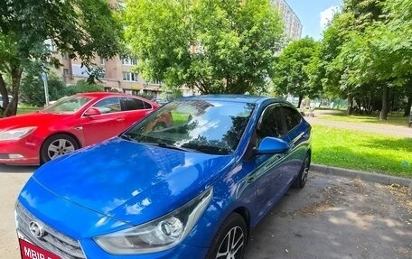 Hyundai Solaris II рестайлинг, 2017 год, 1 250 000 рублей, 3 фотография