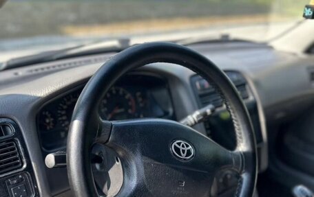 Toyota Avensis III рестайлинг, 1999 год, 420 000 рублей, 5 фотография