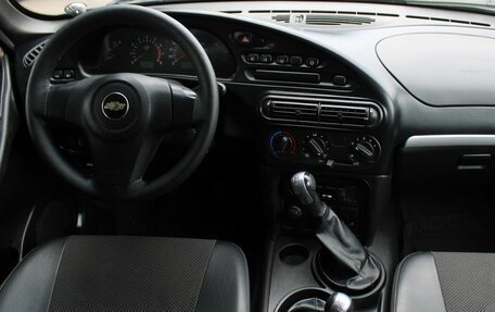 Chevrolet Niva I рестайлинг, 2011 год, 409 000 рублей, 6 фотография