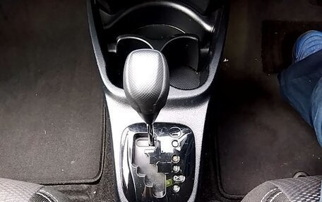 Toyota Vitz, 2018 год, 1 200 000 рублей, 6 фотография