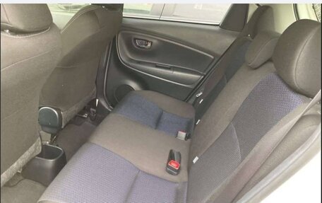 Toyota Vitz, 2018 год, 1 200 000 рублей, 13 фотография