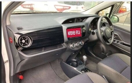 Toyota Vitz, 2018 год, 1 200 000 рублей, 12 фотография