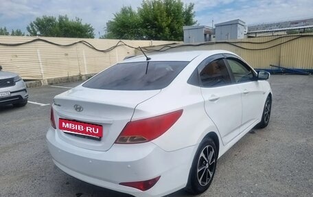 Hyundai Solaris II рестайлинг, 2016 год, 845 000 рублей, 5 фотография
