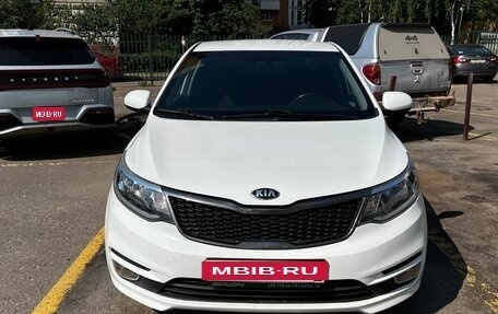 KIA Rio III рестайлинг, 2016 год, 895 000 рублей, 1 фотография