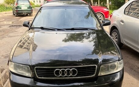 Audi A4, 1999 год, 290 000 рублей, 1 фотография