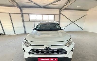 Toyota RAV4, 2020 год, 3 310 000 рублей, 1 фотография