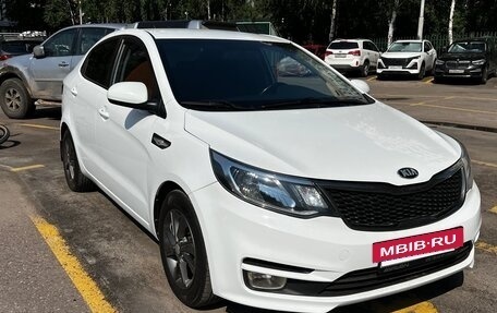 KIA Rio III рестайлинг, 2016 год, 895 000 рублей, 2 фотография