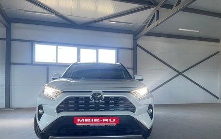 Toyota RAV4, 2020 год, 3 310 000 рублей, 7 фотография