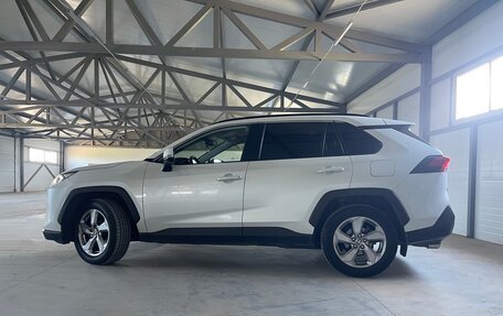 Toyota RAV4, 2020 год, 3 310 000 рублей, 11 фотография