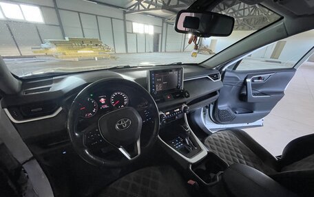 Toyota RAV4, 2020 год, 3 310 000 рублей, 16 фотография