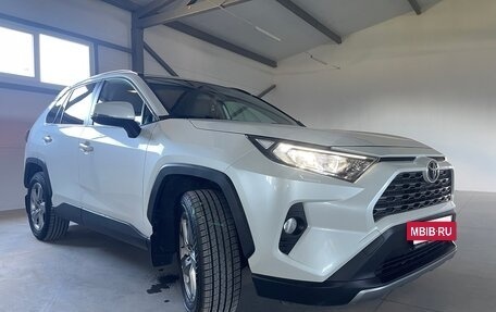 Toyota RAV4, 2020 год, 3 310 000 рублей, 14 фотография
