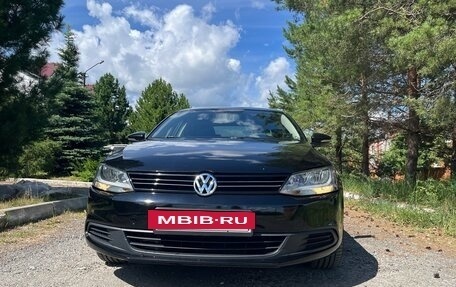 Volkswagen Jetta VI, 2012 год, 935 000 рублей, 3 фотография