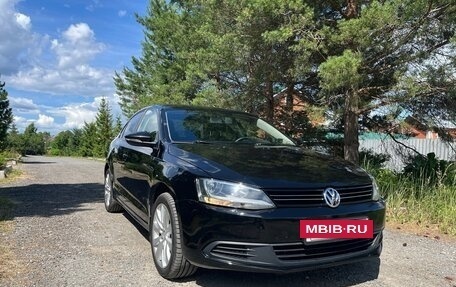 Volkswagen Jetta VI, 2012 год, 935 000 рублей, 2 фотография