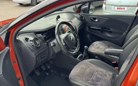 Renault Kaptur I рестайлинг, 2016 год, 1 355 000 рублей, 13 фотография
