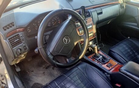 Mercedes-Benz E-Класс, 1999 год, 340 000 рублей, 4 фотография