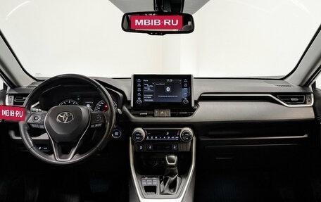 Toyota RAV4, 2022 год, 4 045 000 рублей, 14 фотография