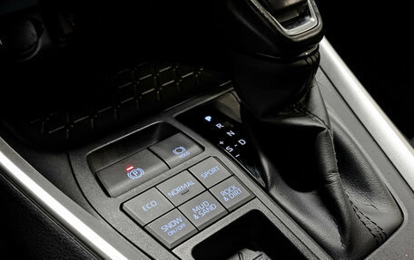 Toyota RAV4, 2022 год, 4 045 000 рублей, 28 фотография