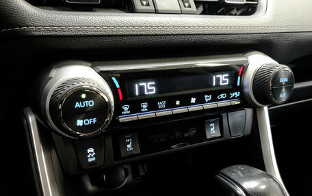 Toyota RAV4, 2022 год, 4 045 000 рублей, 21 фотография