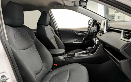 Toyota RAV4, 2022 год, 4 045 000 рублей, 24 фотография