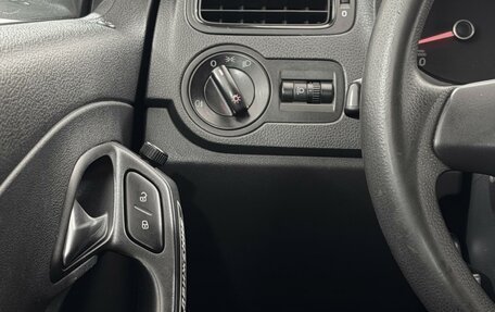 Volkswagen Polo VI (EU Market), 2015 год, 850 000 рублей, 23 фотография