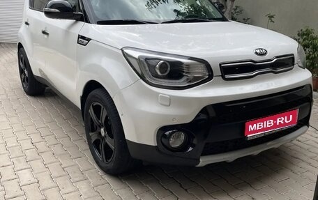 KIA Soul II рестайлинг, 2018 год, 1 800 000 рублей, 1 фотография