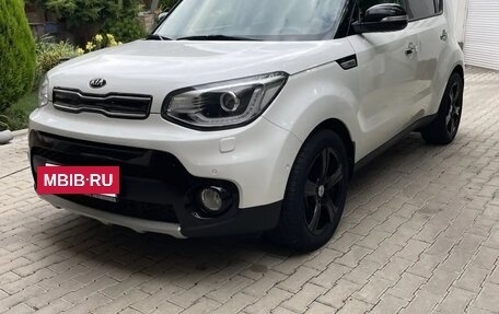 KIA Soul II рестайлинг, 2018 год, 1 800 000 рублей, 2 фотография
