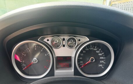 Ford Focus II рестайлинг, 2011 год, 590 000 рублей, 4 фотография