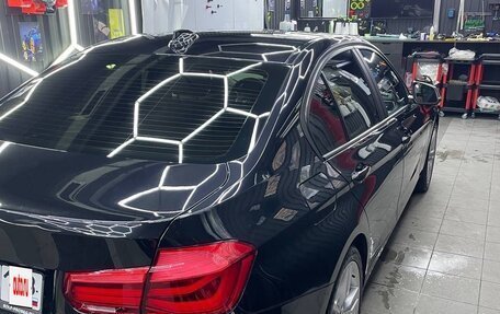 BMW 3 серия, 2017 год, 2 430 000 рублей, 15 фотография